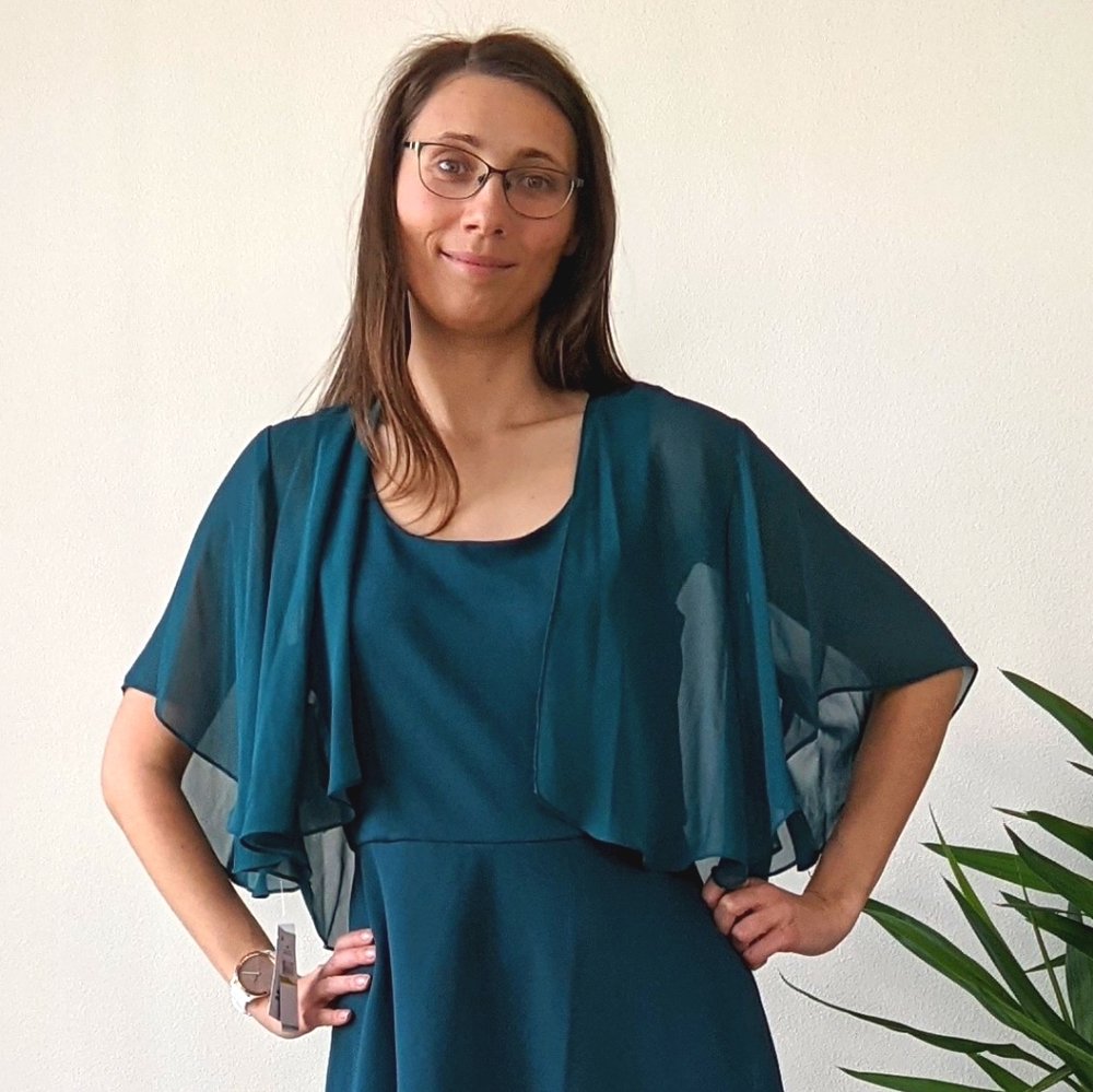 Sheer kimono capelet